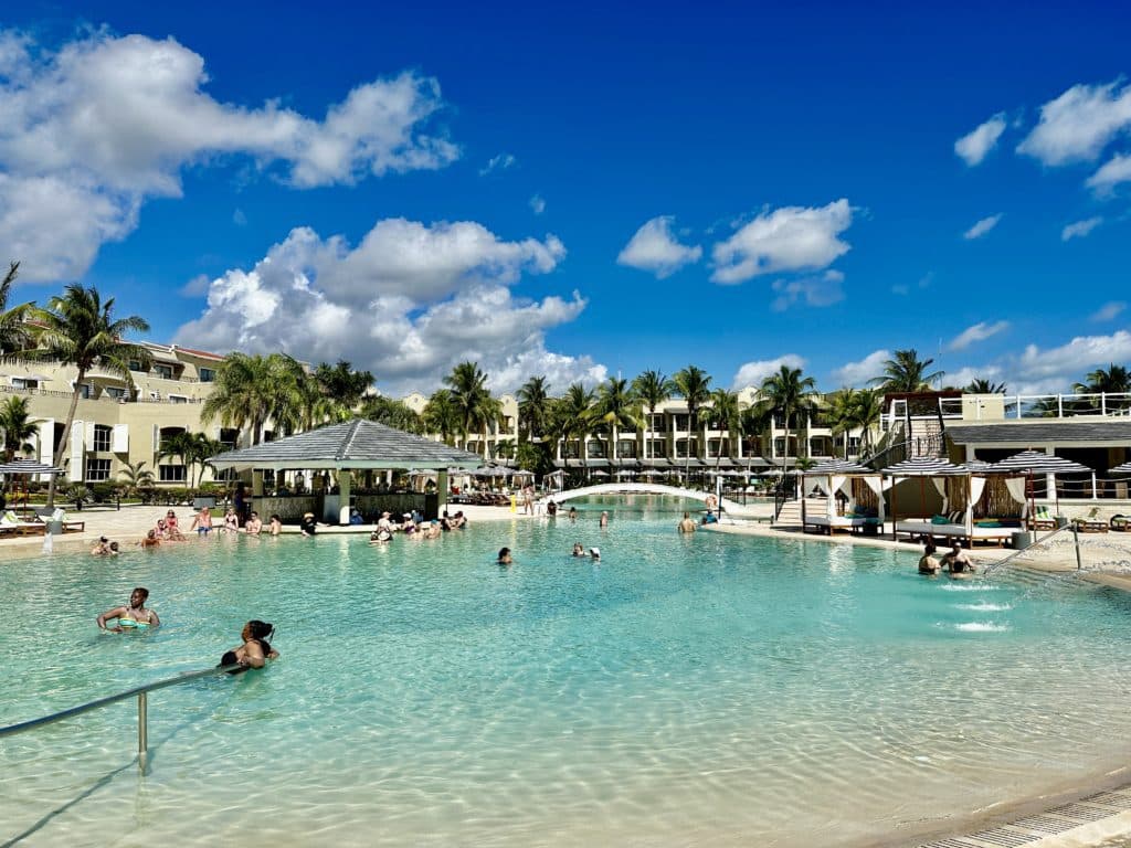 zilara riviera maya pool area