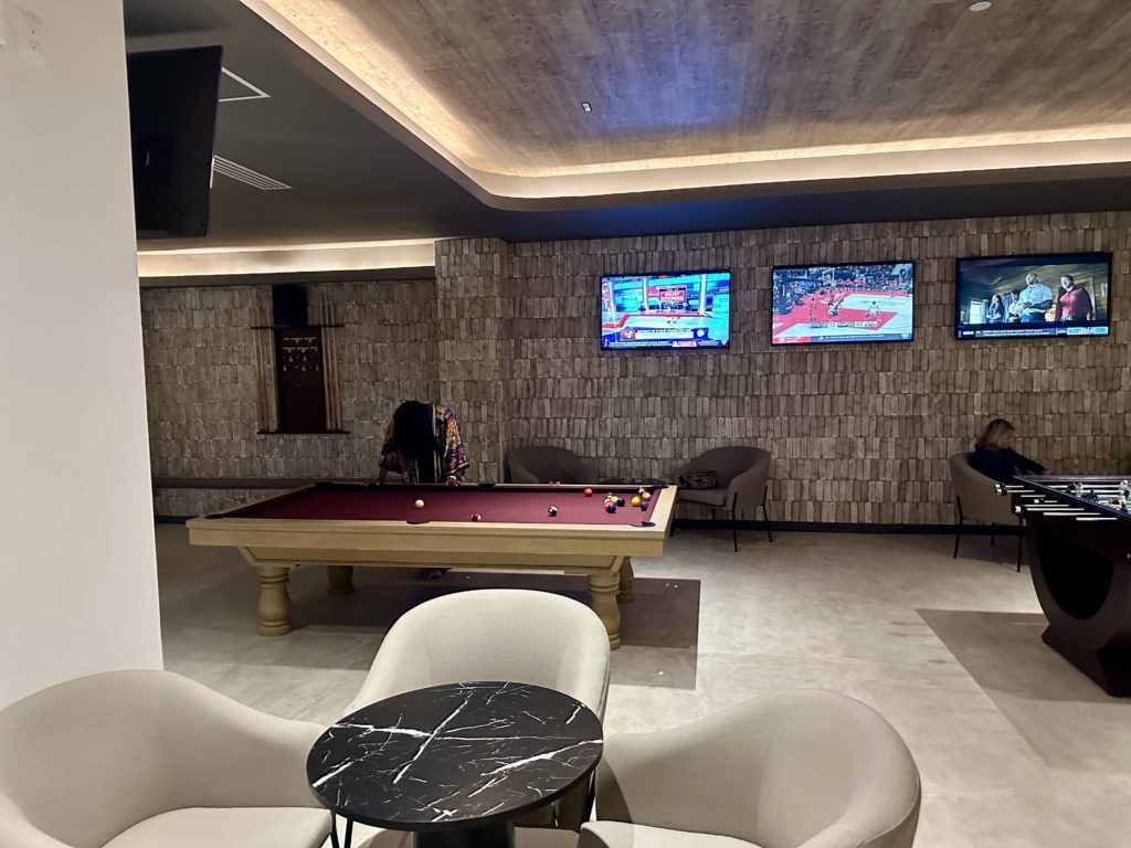 legend sports bar pool table