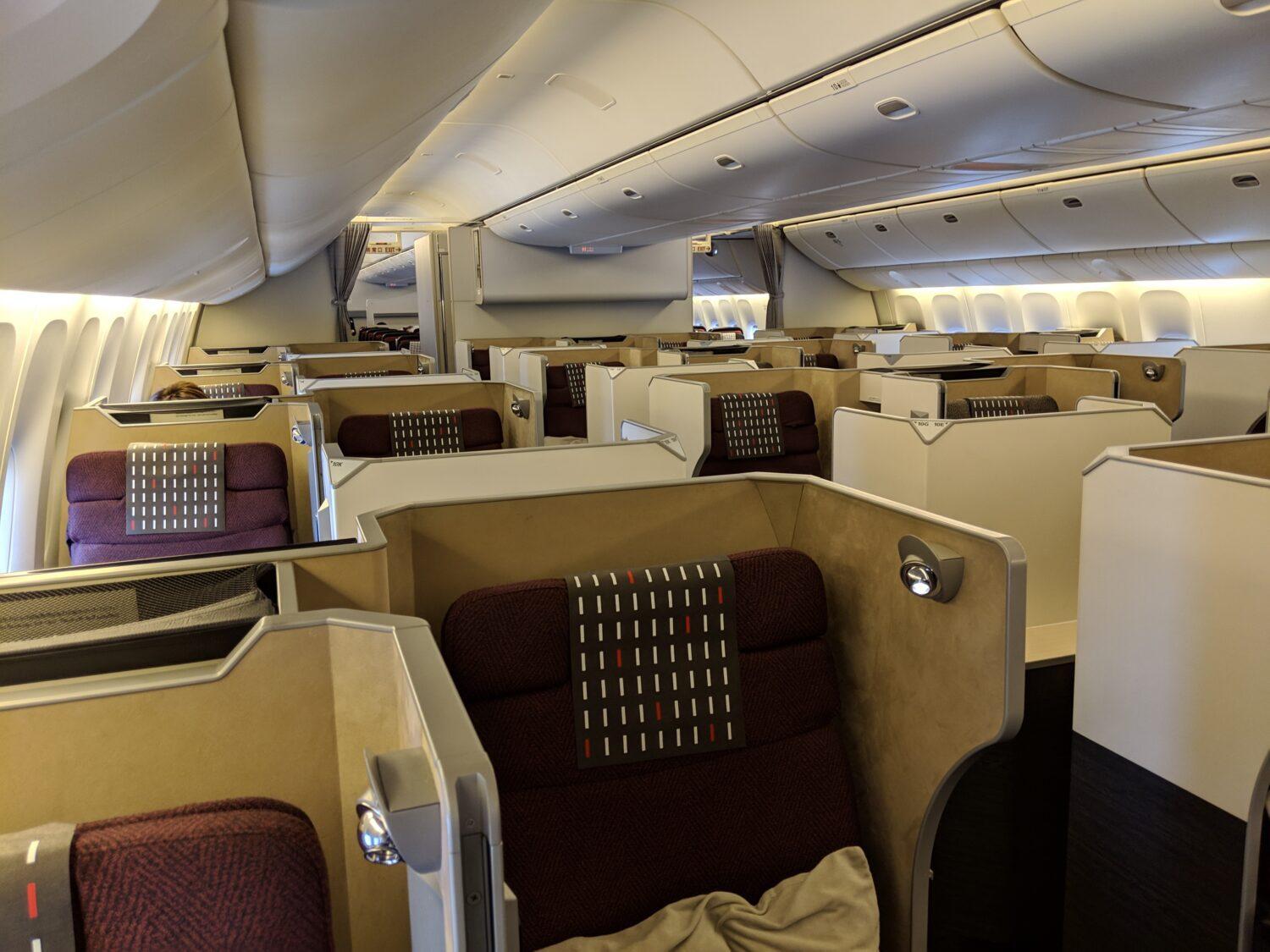 japan airlines business class