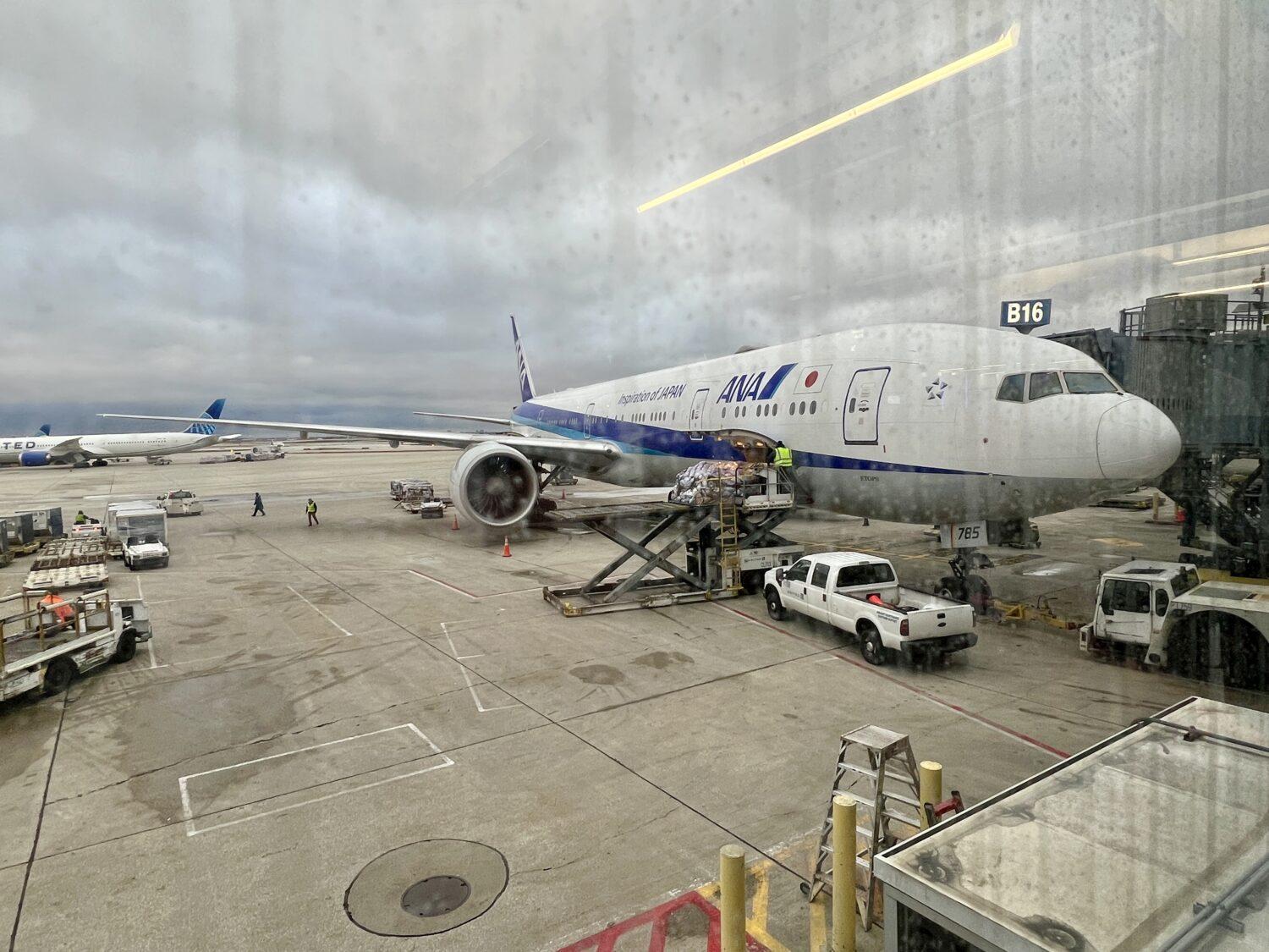 ana plane at gate 