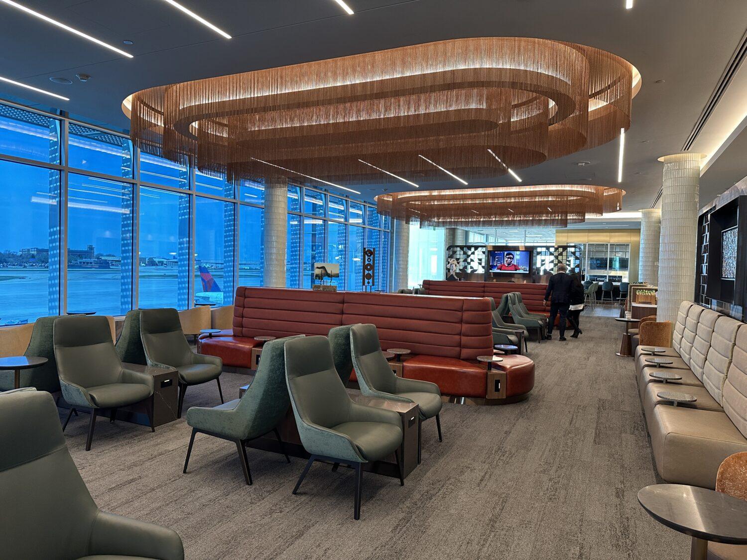 Delta Sky Club at MSP