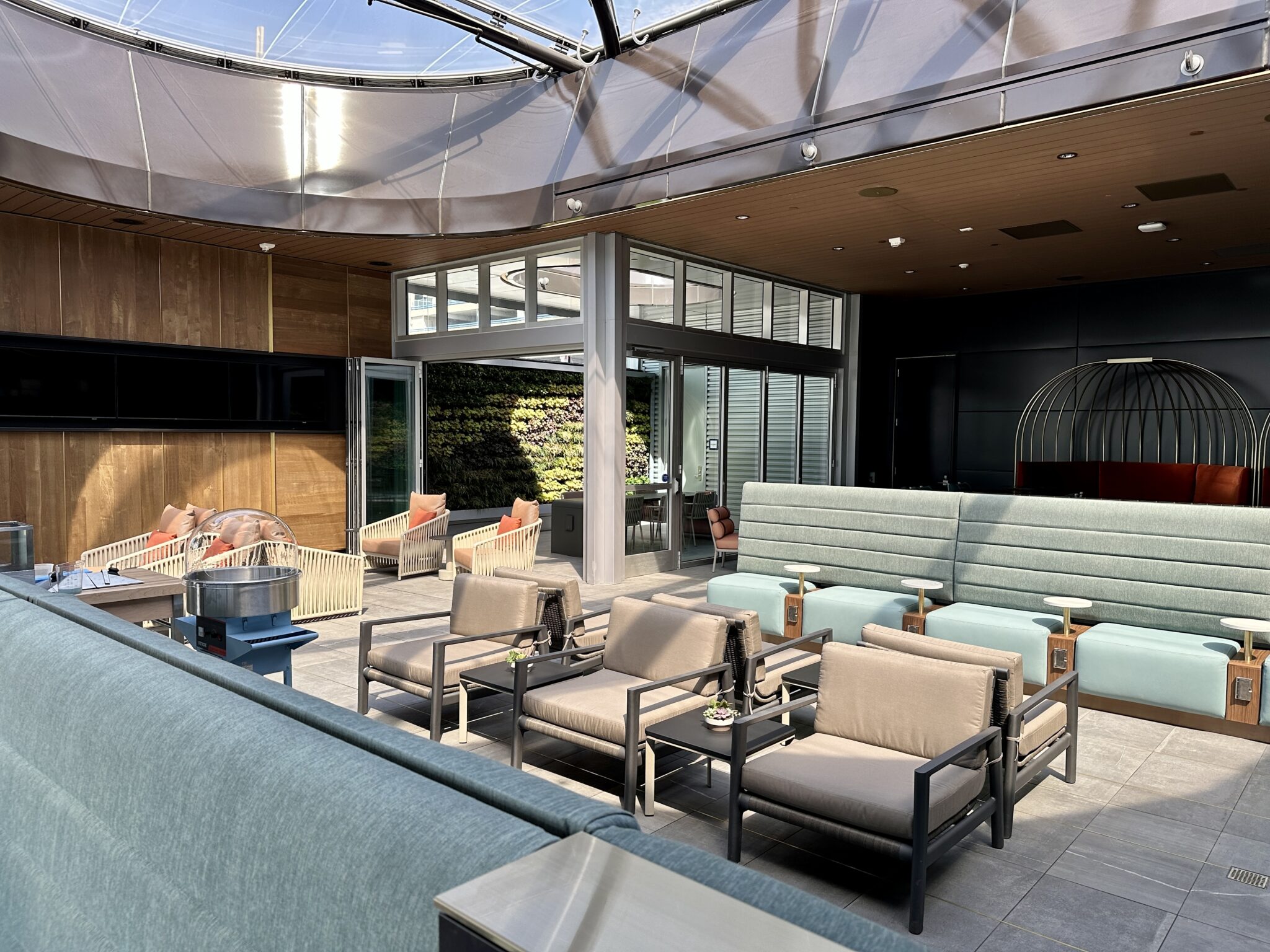 4-things-we-love-about-the-brand-new-delta-sky-club-at-msp-laptrinhx