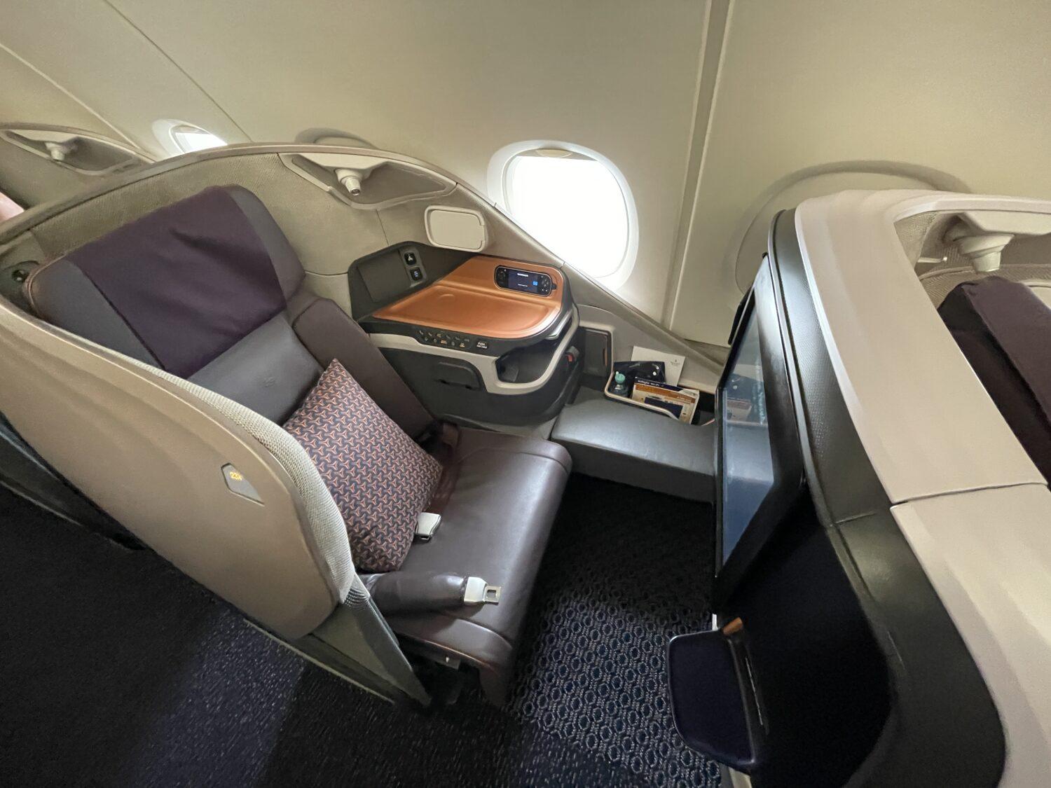 Singapore airlines left item cheap on plane