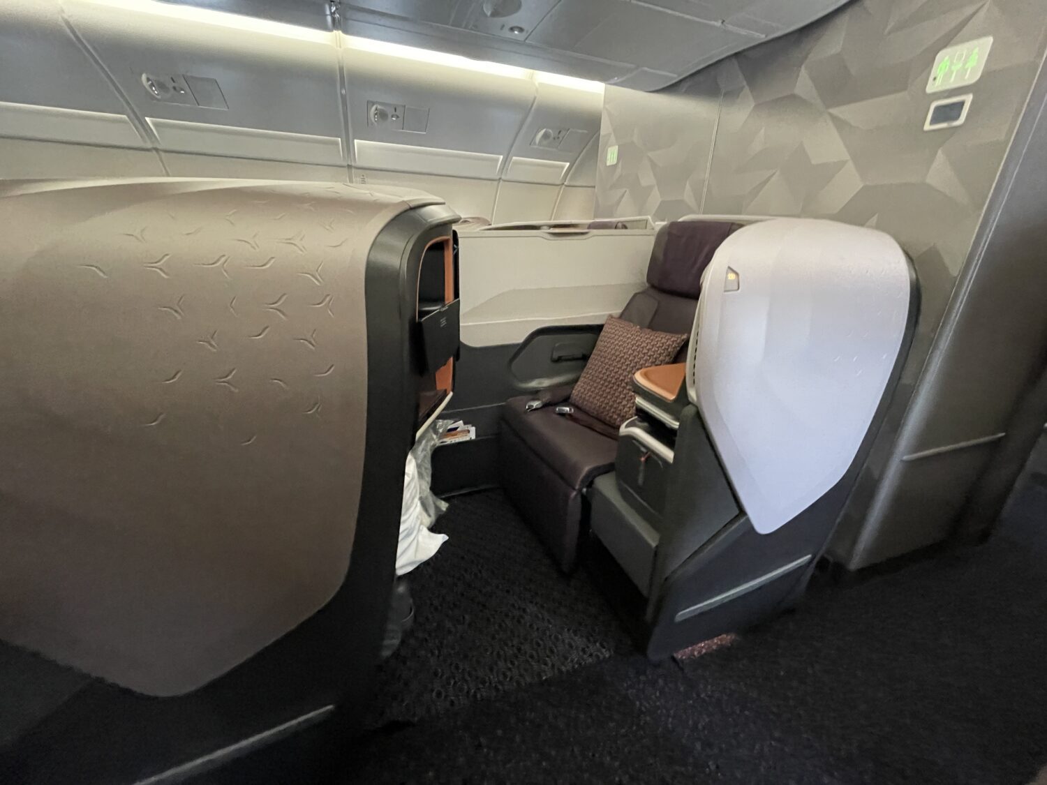 Singapore Airlines Business Class Seat