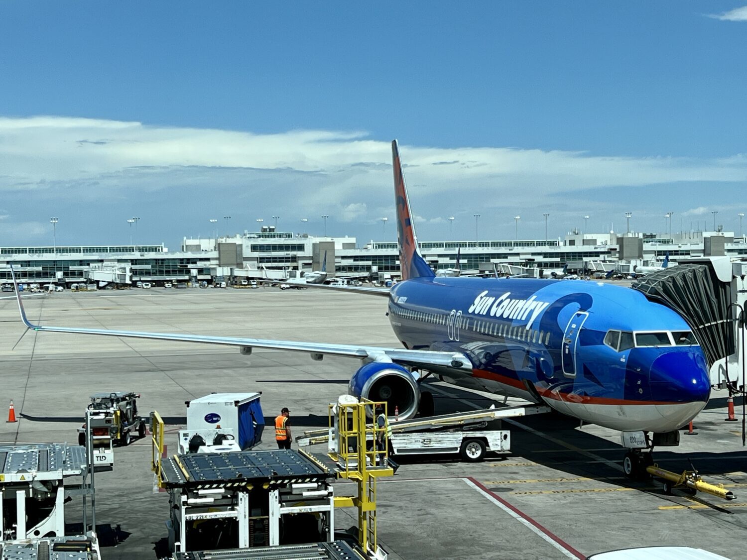 sun country airlines plane