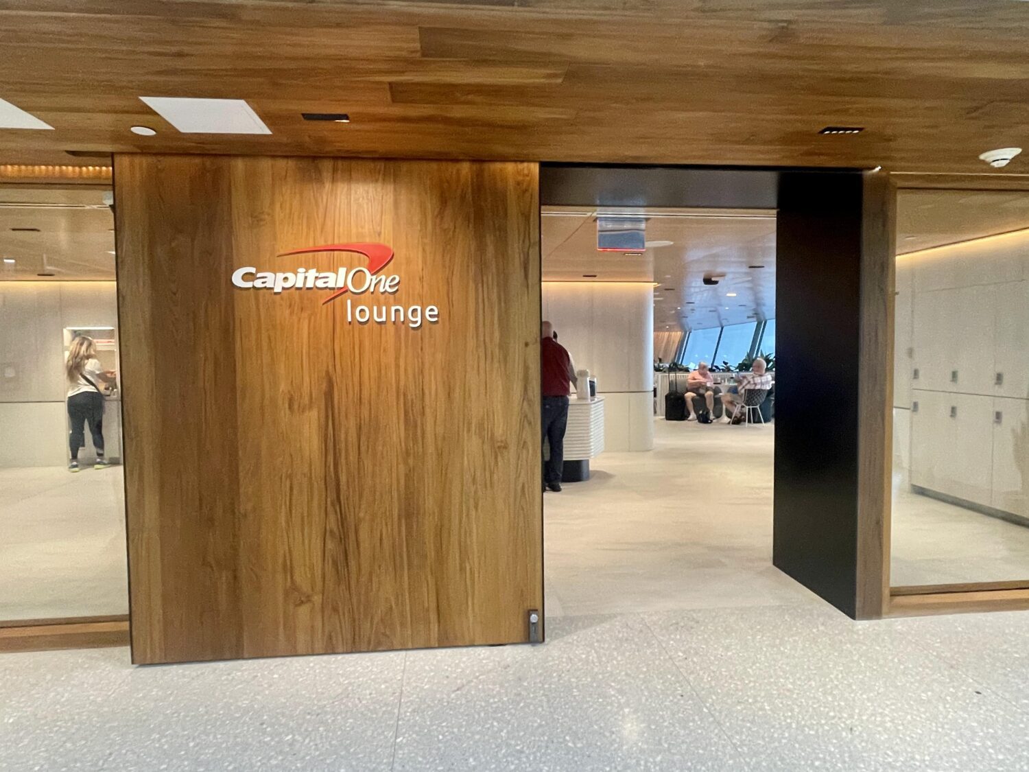 Dulles Capital One Lounge enterence
