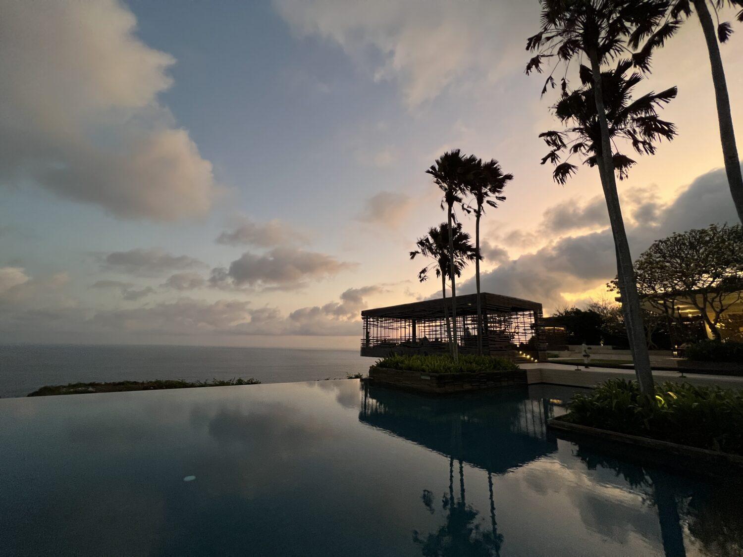 alila villas uluwatu pool