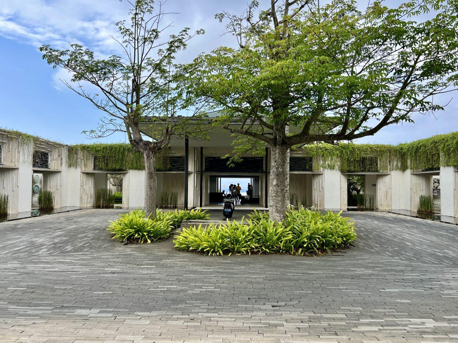 alila villas uluwatu reception