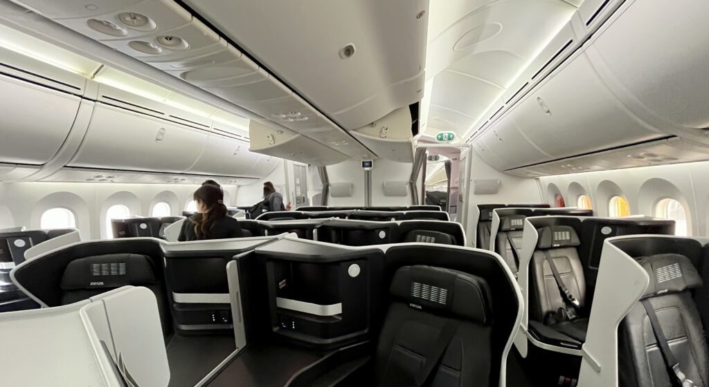 Flight Review ZIPAIR Business Class FullFlat Seats