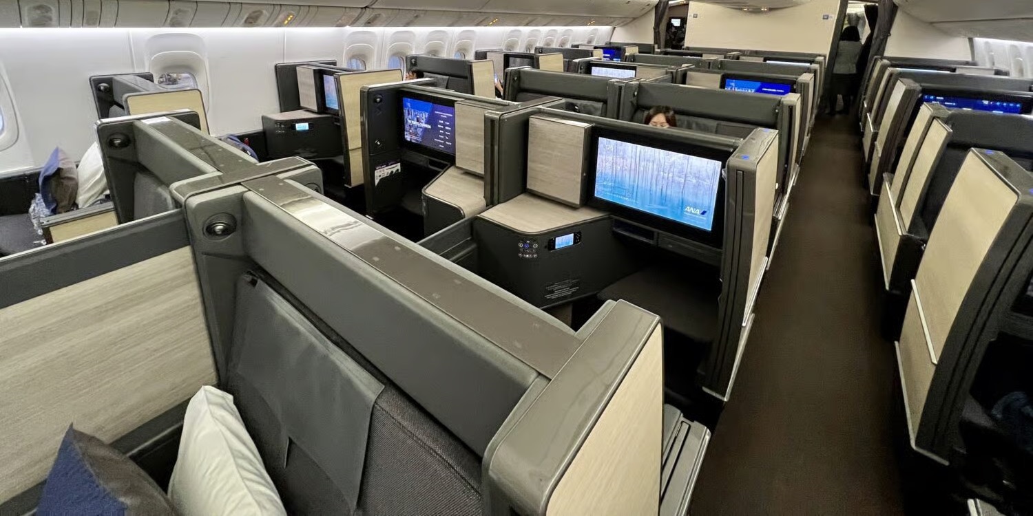 Amex Membership Rewards vs Chase Ultimate Rewards: Which Points Are Best ... For You? 11 ANA Business Class Cabin