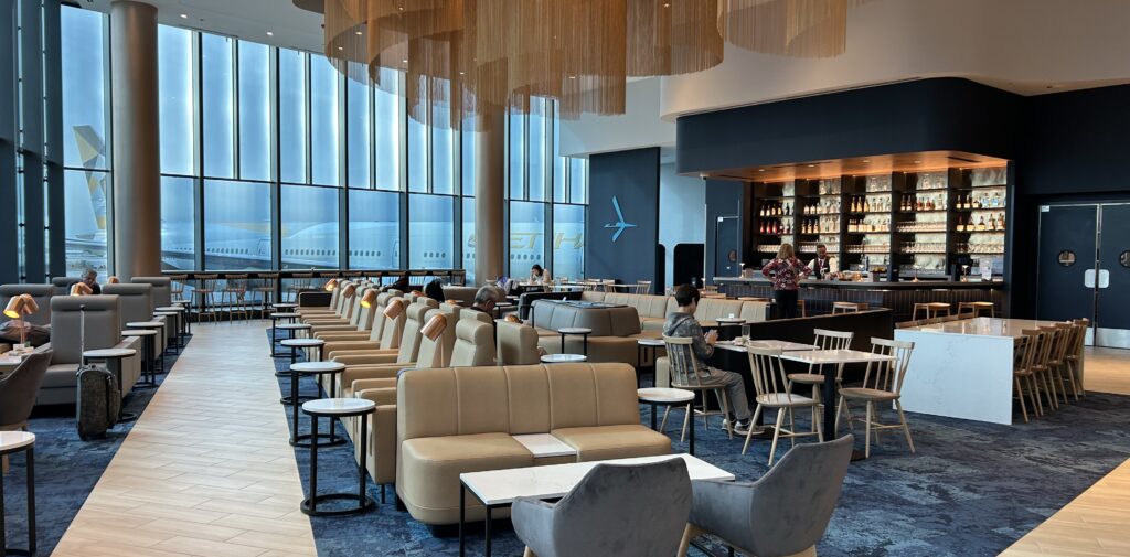 LOT Polish Lounge at Chicago-O'Hare (ORD) Review: A Welcome Addition to Terminal 5