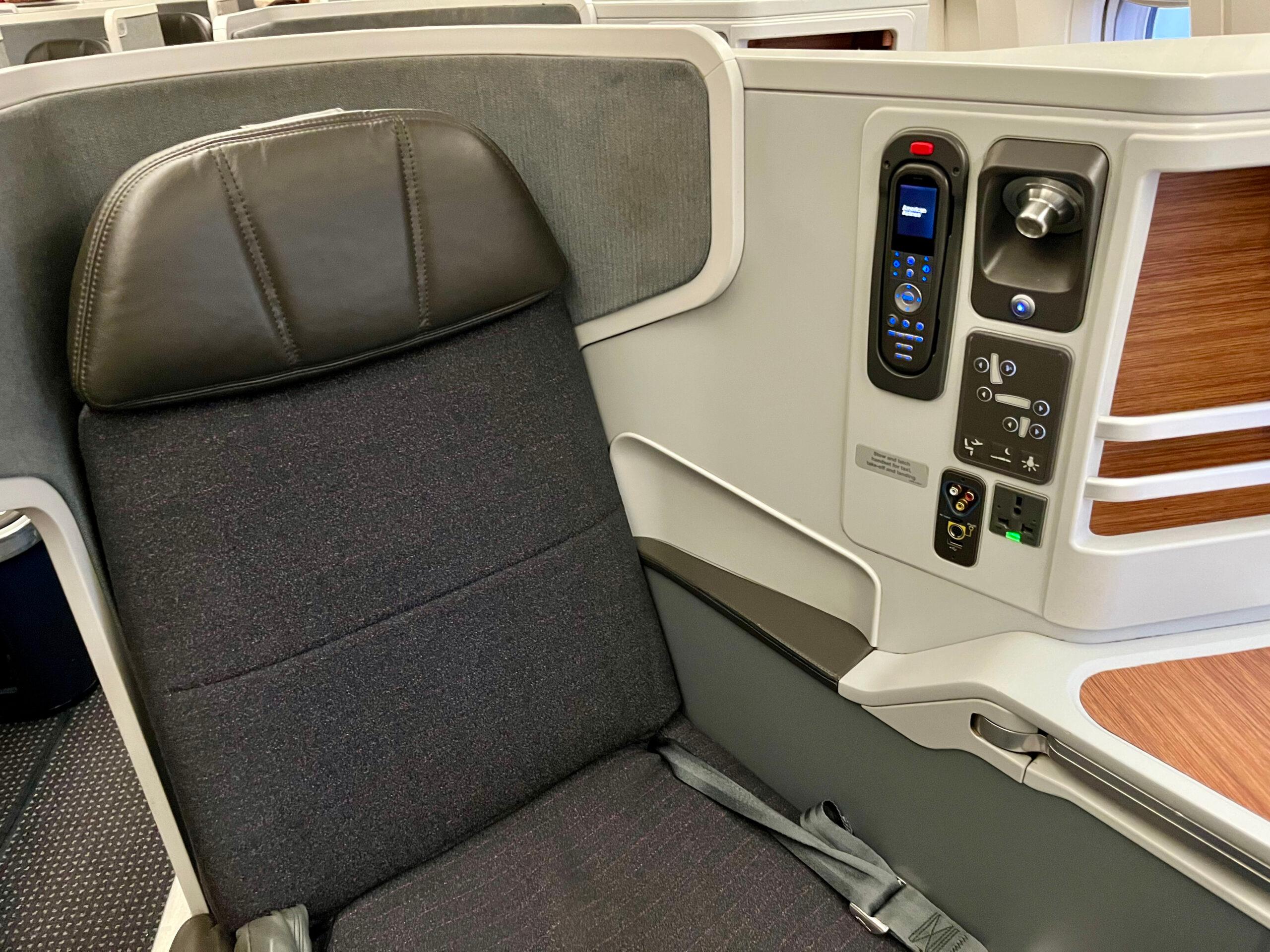 AA biz class seat