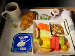 American Airlines business class breakfast