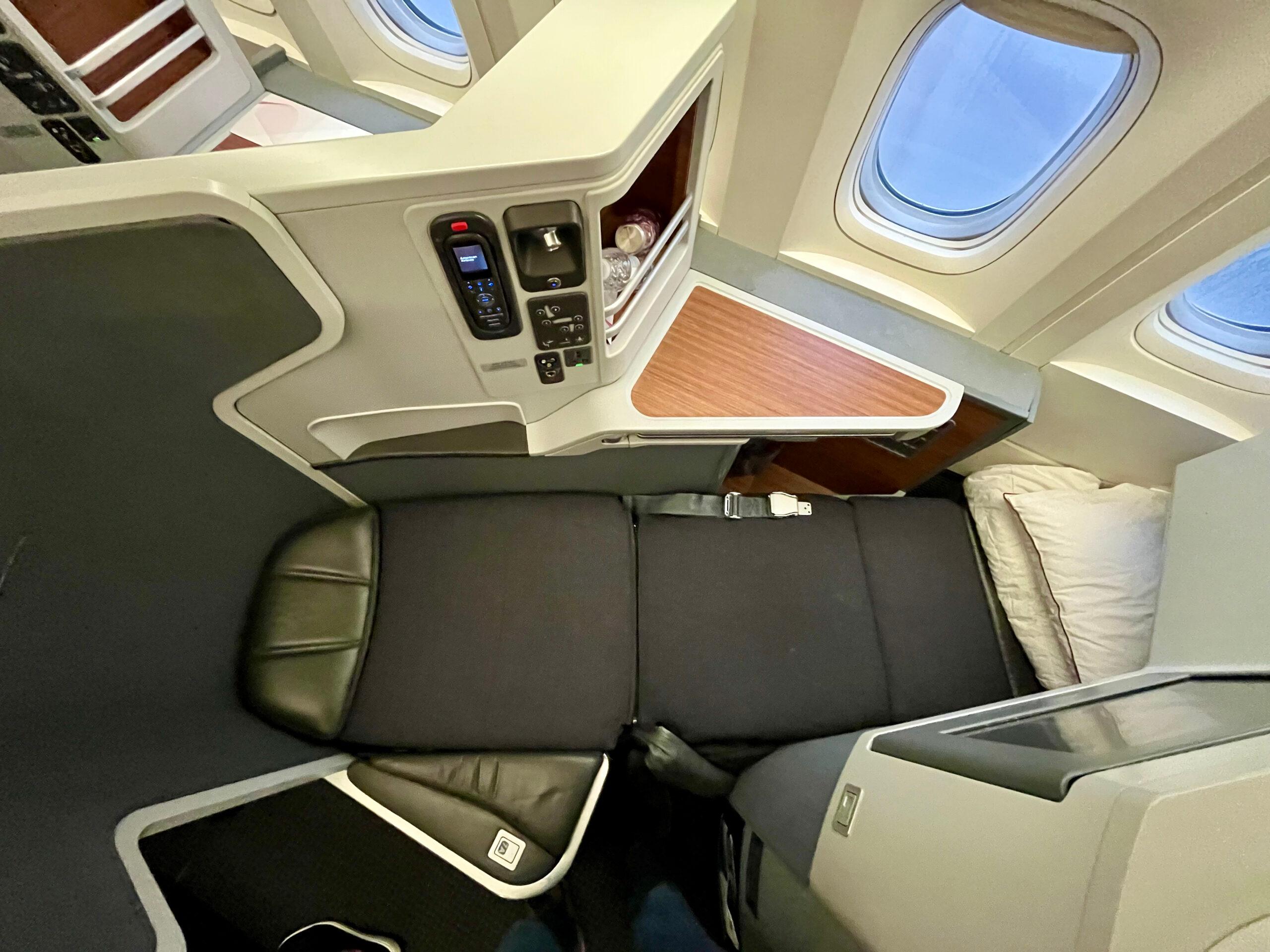 American Airlines business class lie-flat mode
