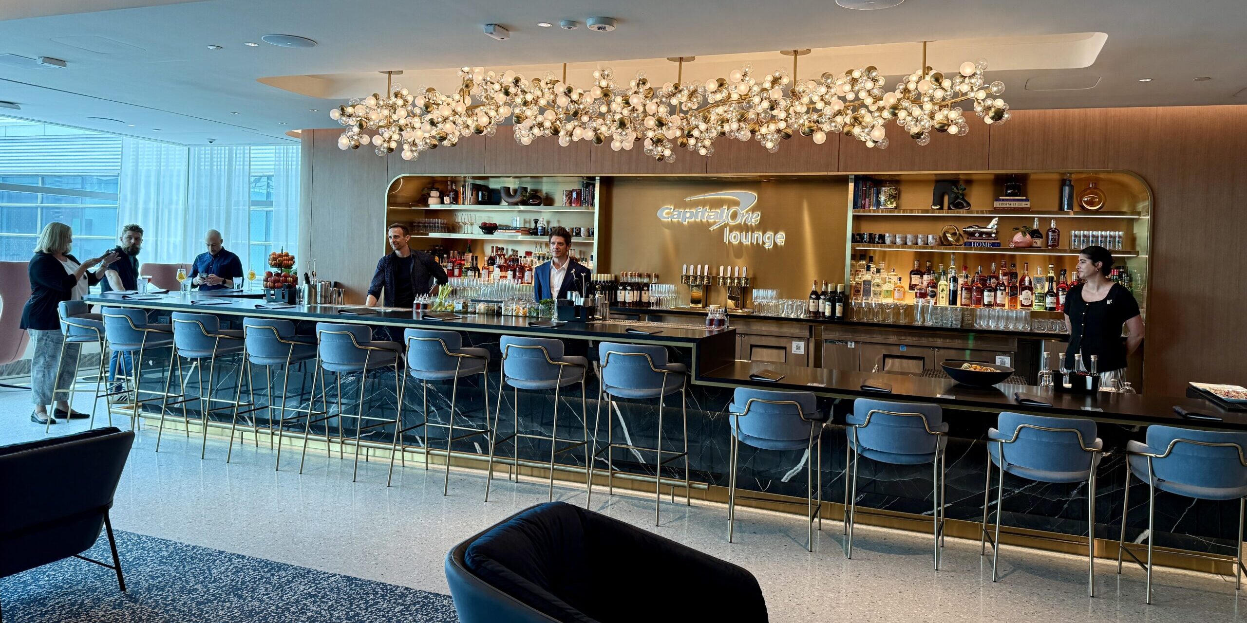 capital one lounge jfk bar