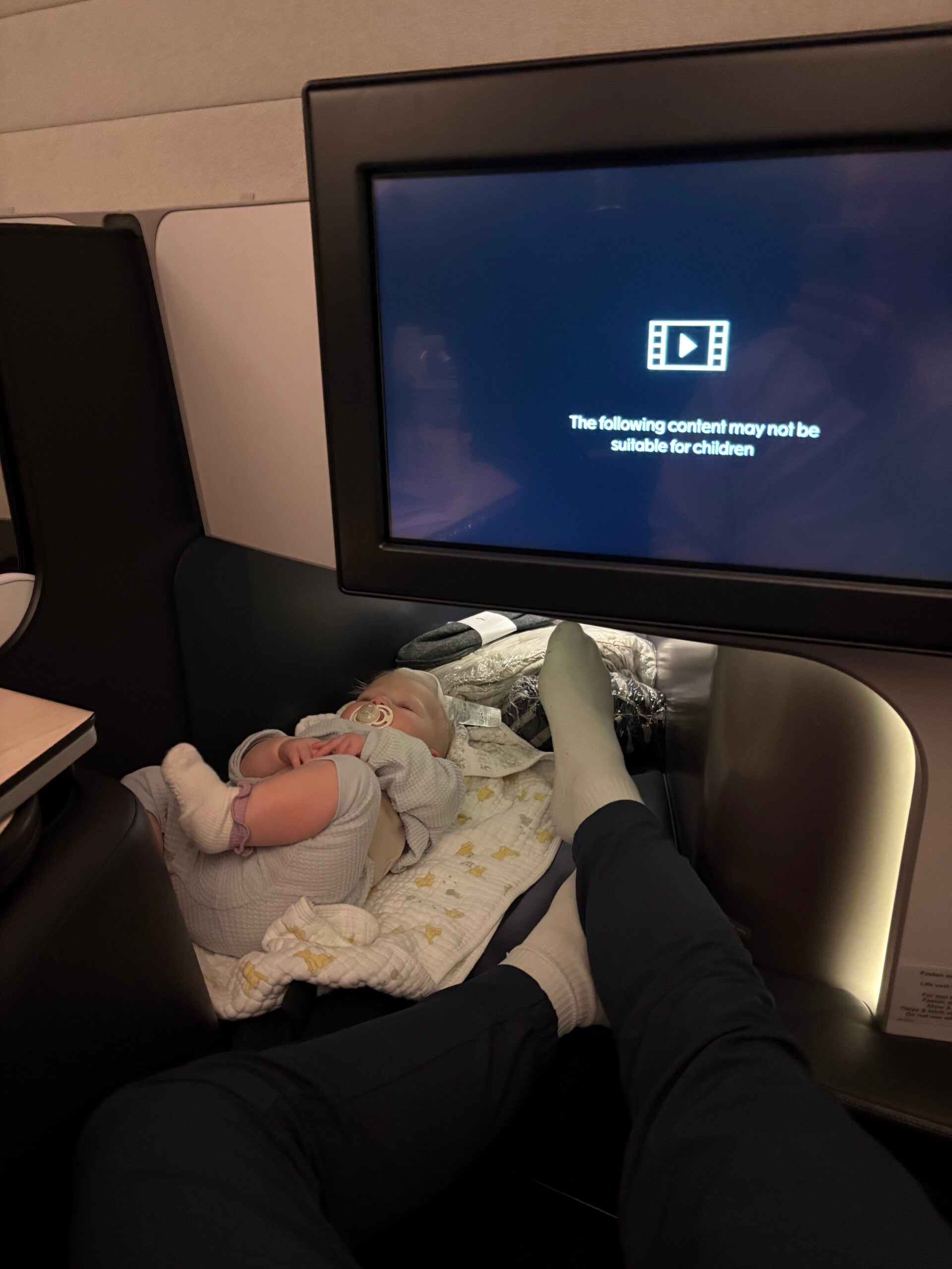 4 Highlights (& 1 Lowlight) From a Christmas Trip to Finnish Lapland 4 Emery in the FInnair seat