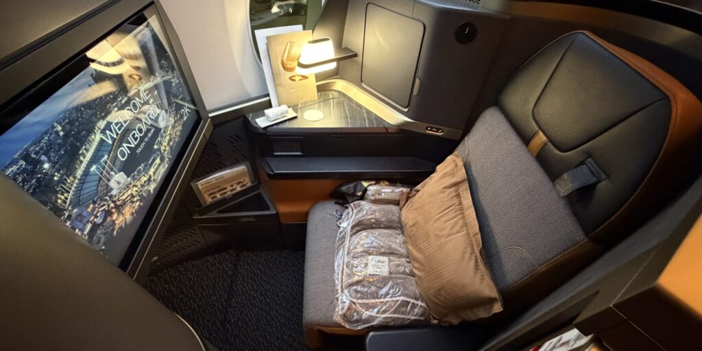 Starlux Awards Are Now Bookable With Etihad Miles ... But It'll Cost You