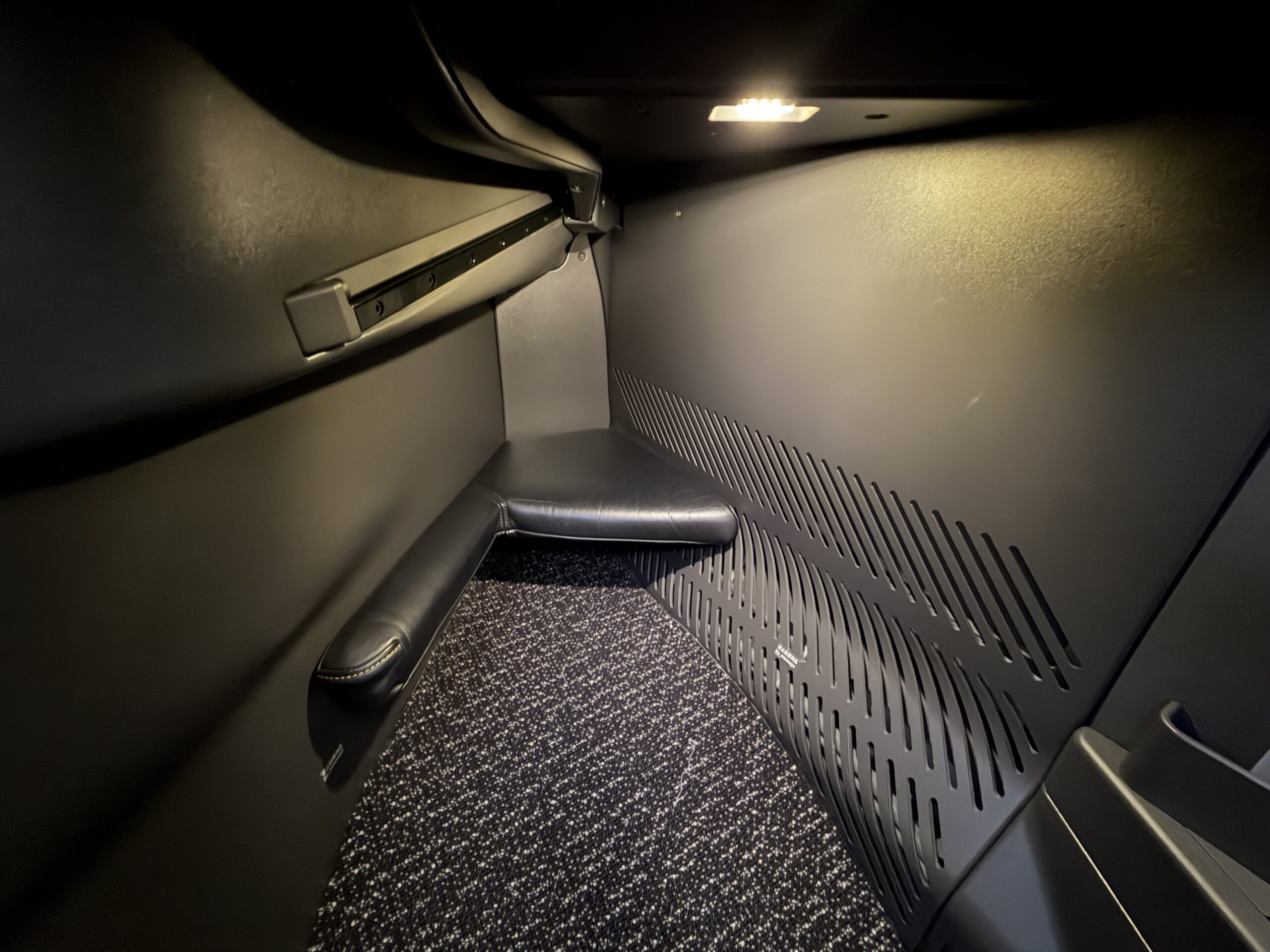 Starlux Business Class Review: A Swanky Experience on the A350-900 37 Starlux business class seat
