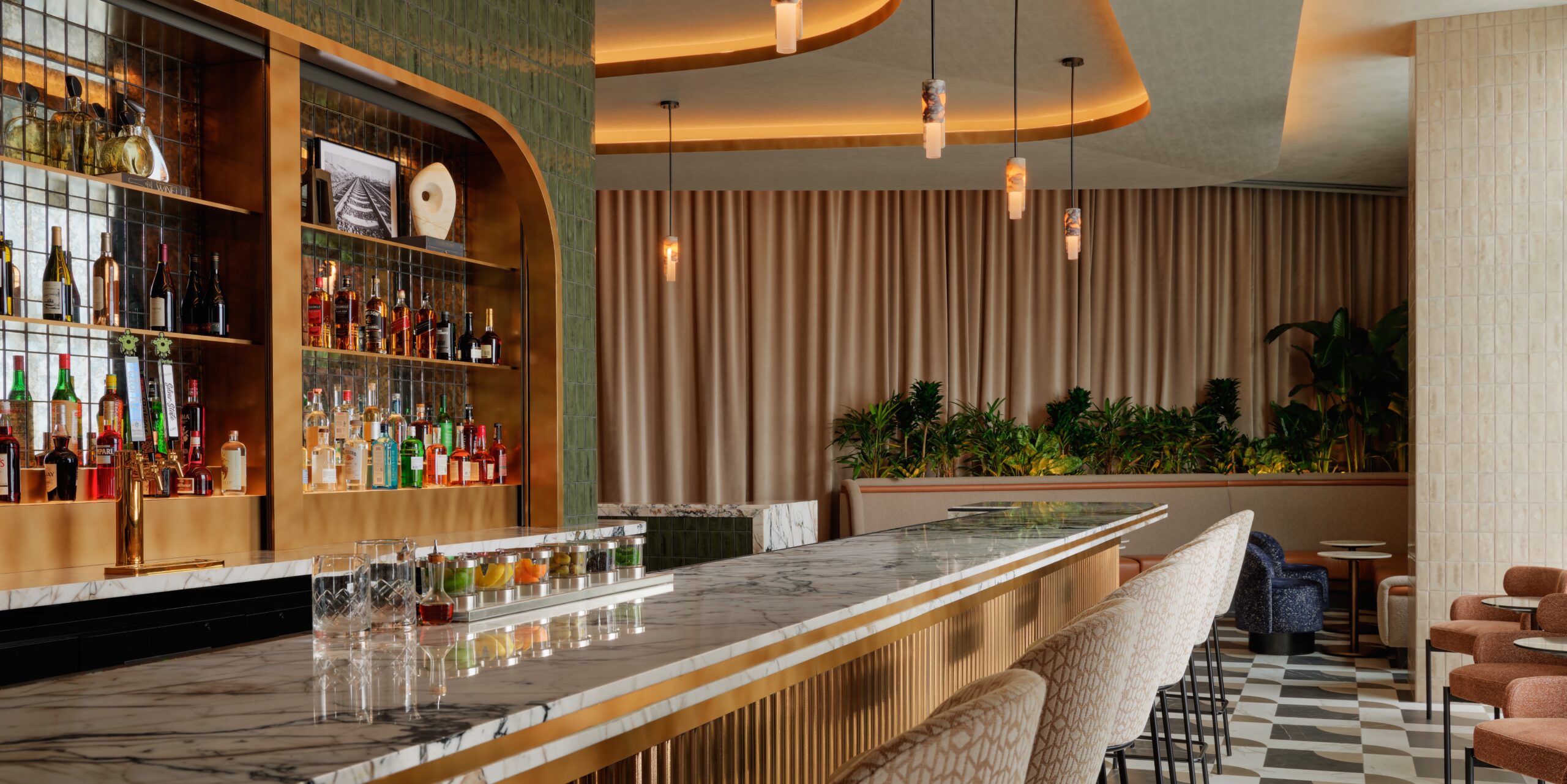 Amex Opens New ‘Sidecar' Lounge Concept at LAS ... & It’s Tiny 1 Sidecar by Centurion Lounge bar