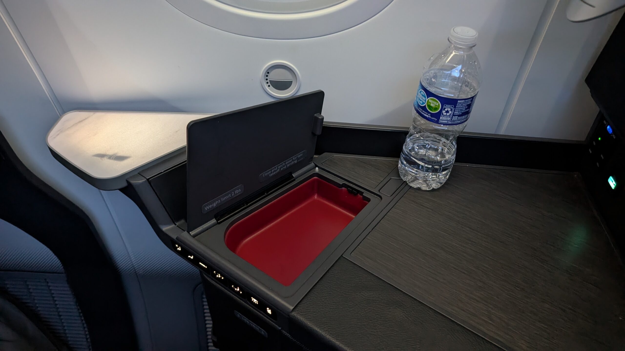 American Airlines' New Flagship Suite Review: A Stellar Hop Across the Pond 29 AA Flagship Suite: Storage compartment
