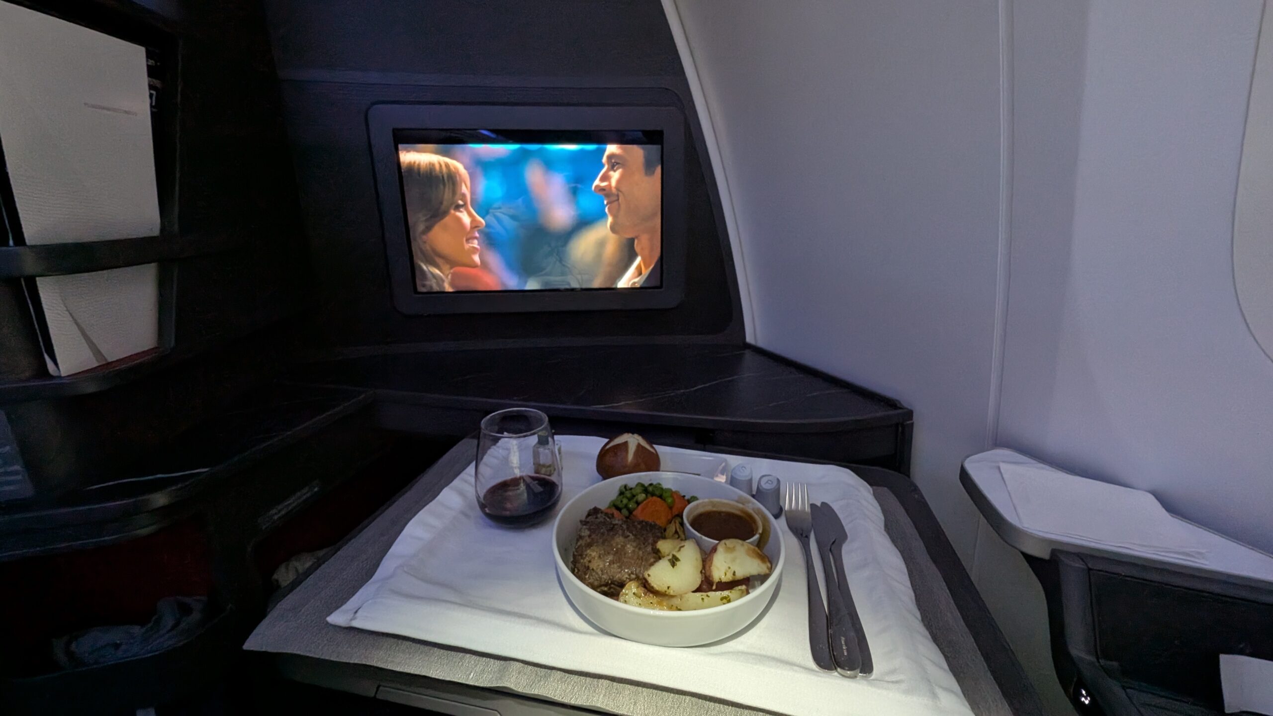 American Airlines' New Flagship Suite Review: A Stellar Hop Across the Pond 47 AA Flagship Suite: All Day Roast Beef (main entree)