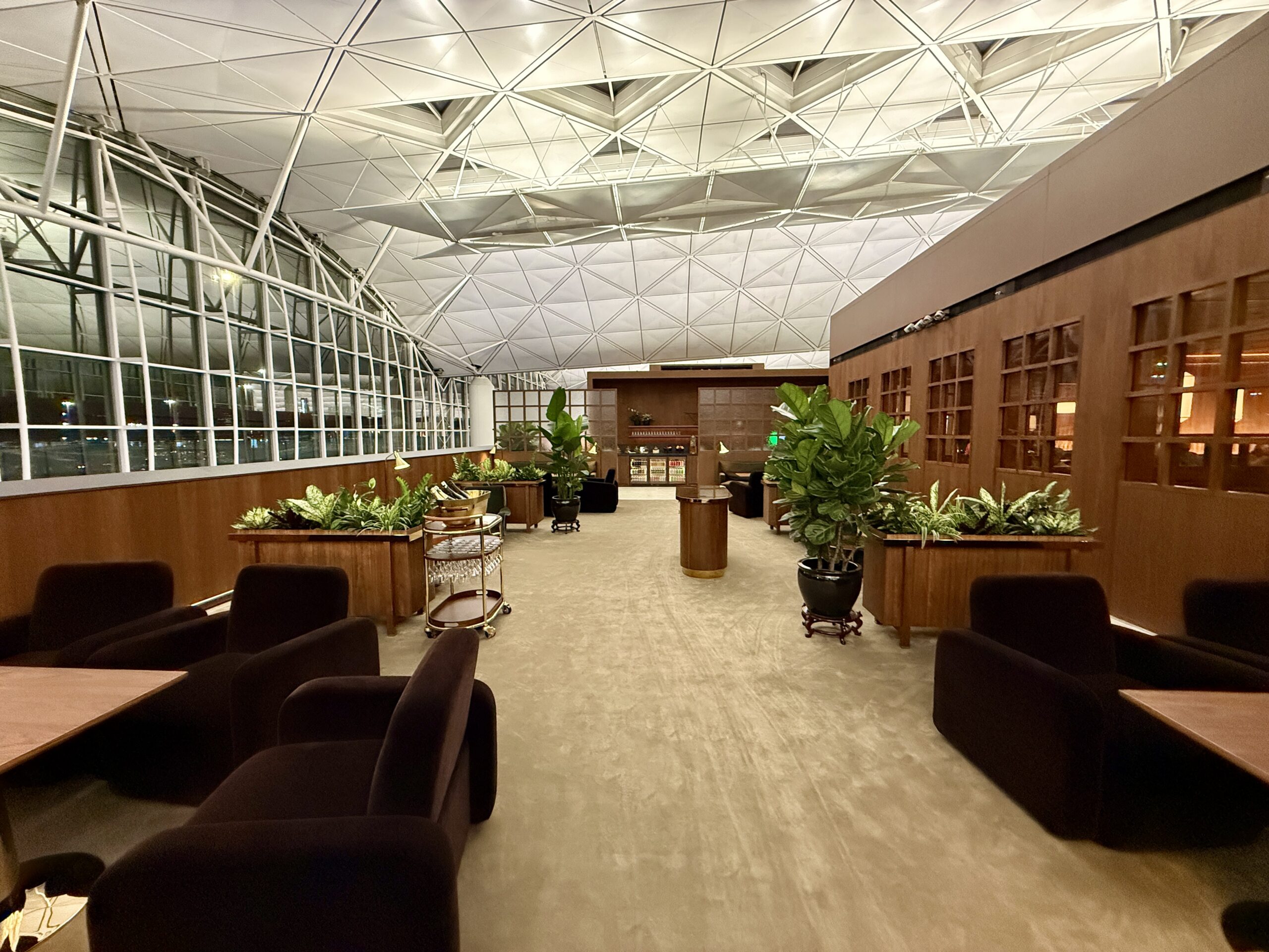 Aging Like a Fine Wine: Cathay Pacific First Class 777 Review 6 cathay first class lounge