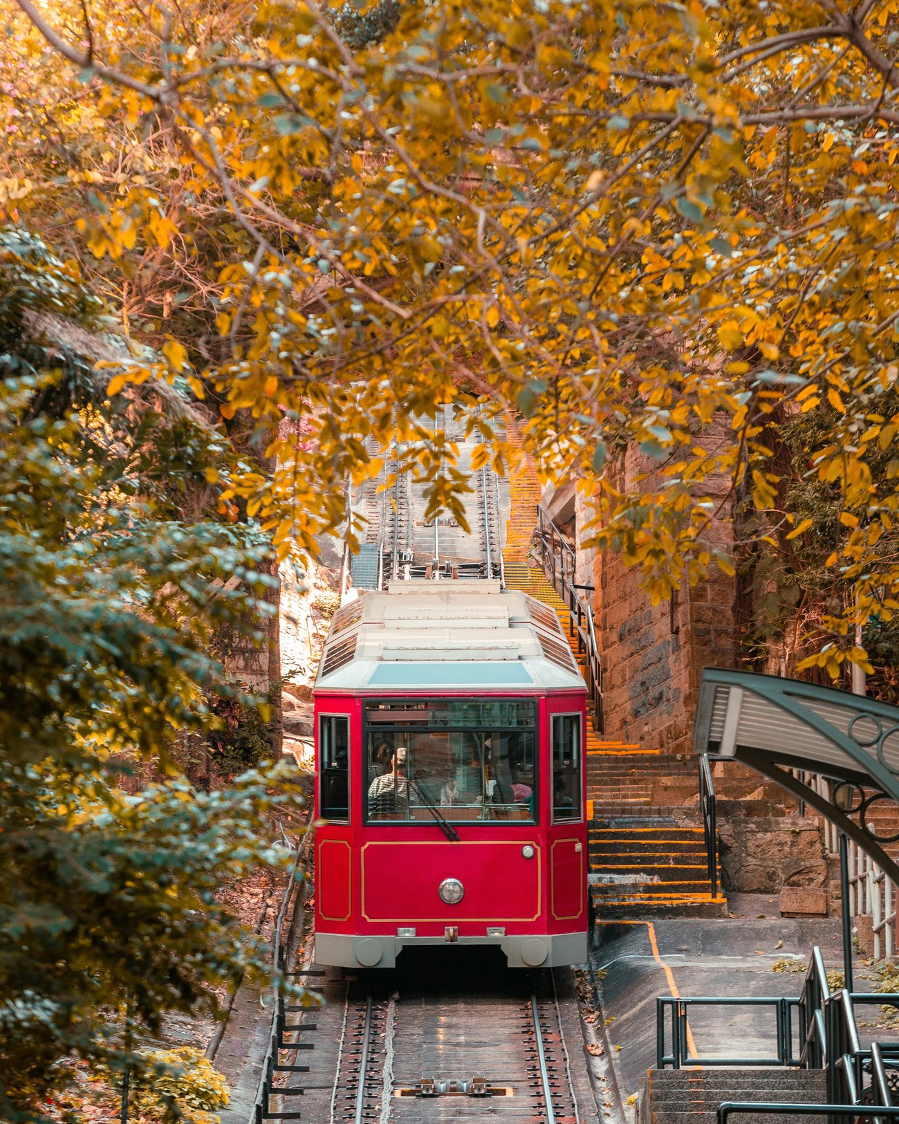 The Extra Mile, July 24: A Trick for Cheap Flights to Hawaii, Hong Kong from 29K SkyMiles Roundtrip & More 3 A tram climbing Victoria Peak in Hong Kong