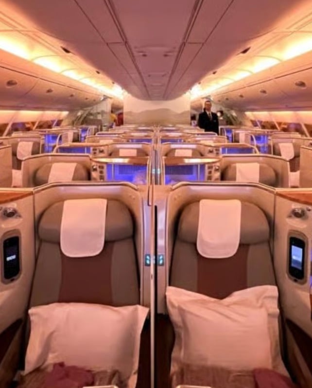 The Extra Mile, July 29: Inside Dulles's $20B Makeover, Booking Biz Class With 100K Chase Points & More 1 Emirates business class seats