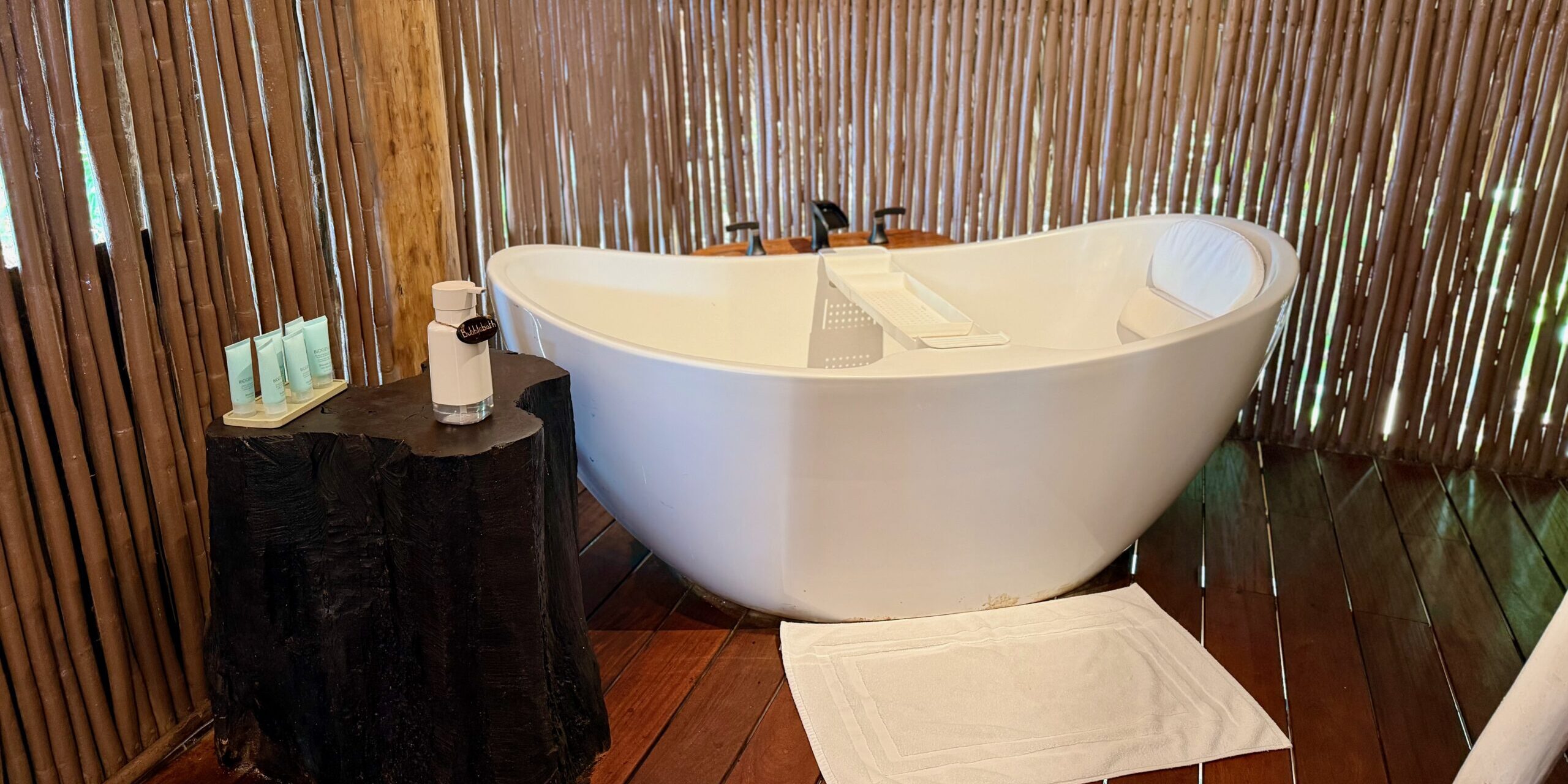 Calala Island Review: Is Hilton's Private-Island Splurge Worth 240K Points a Night? 17 Calala Island suite bath tub