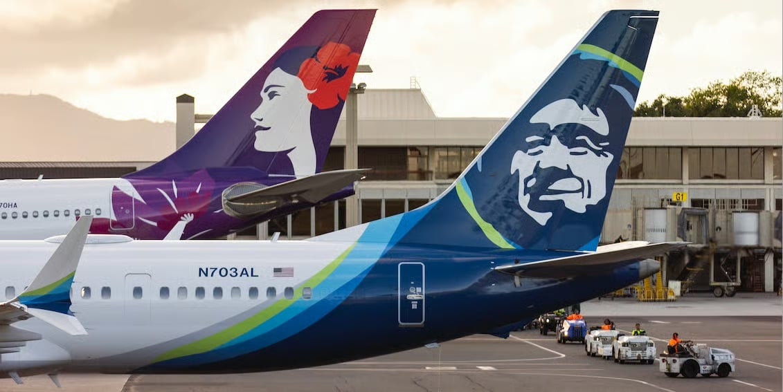 The Extra Mile, Oct. 13: United's Elite Status Shakeup, Picking the Right Atmos "Community" & More 6 Alaska-and-Hawaiian-Airplanes.jpeg